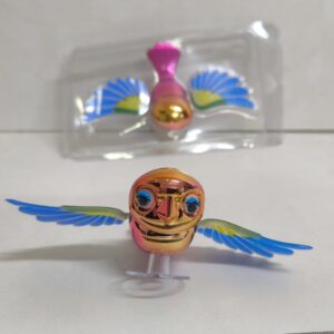 ציפור עם כנפיים ברוח